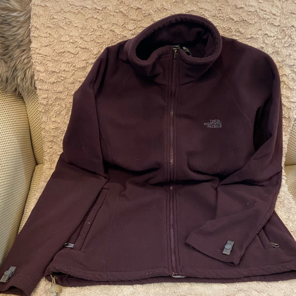 Beautiful cozy North face jacket.
